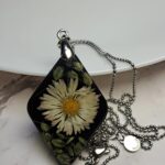 Naszyjnik ze stokrotką