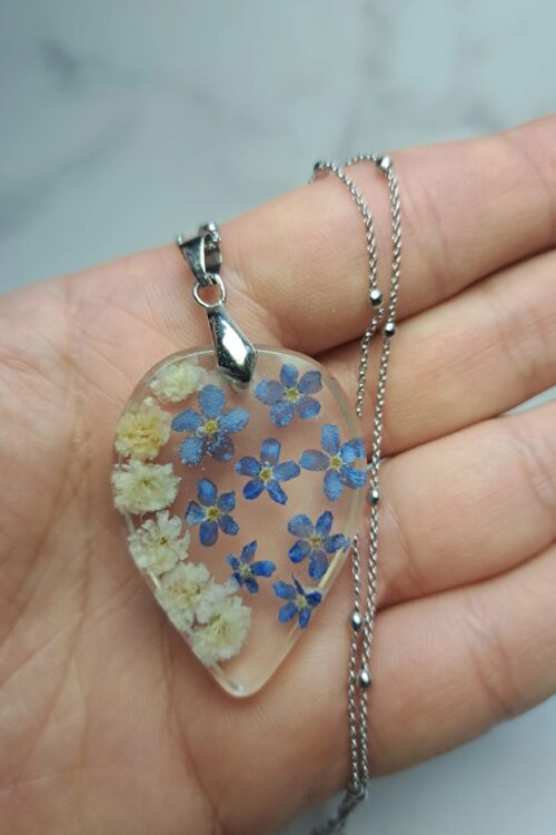 Naszyjnik z niezapominajkami