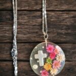 Naszyjnik z brazylijską małą gwiazdą i krzyżykiem