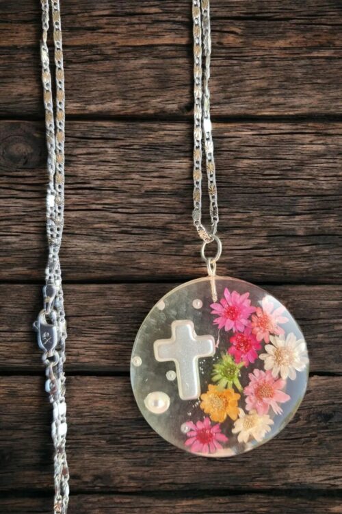 Naszyjnik z brazylijską małą gwiazdą i krzyżykiem