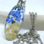 Naszyjnik z niezapominajkami