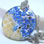 Naszyjnik z niezapominajkami