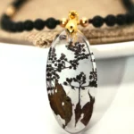 Naszyjnik z pączkami berberysu