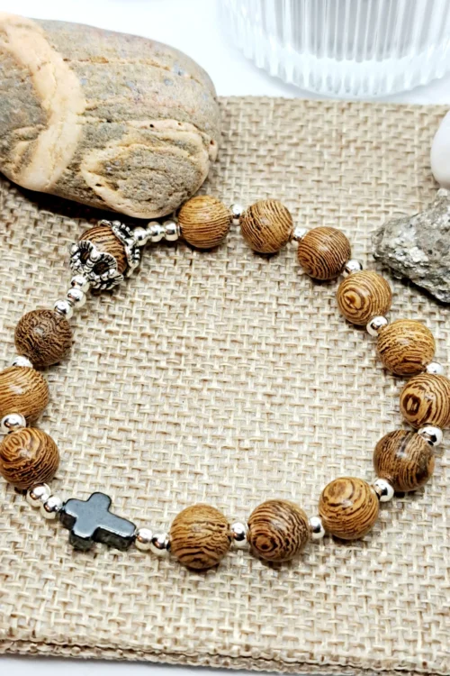 Różaniec na rękę, drewniany