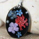 Naszyjnik z kwiatami dzikiej marchwi