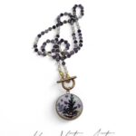 Naszyjnik z ametystu z roślinami