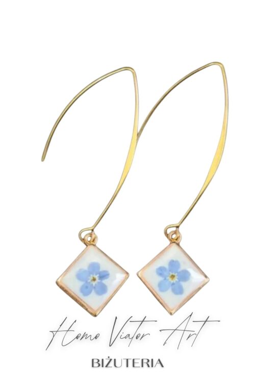Kolczyki z niezapominajką – złote bigle, kwadratowe zawieszki