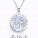 Naszyjnik z niezapominajkami - kolor srebra