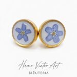 Kolczyki sztyfty z niezapominajkami – stal chirurgiczna