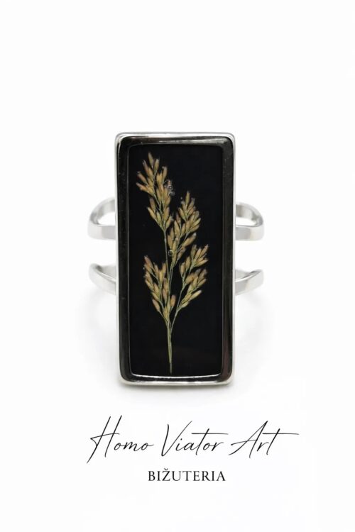 Pierścionek z naturalną trawą w czarnej żywicy – stal chirurgiczna