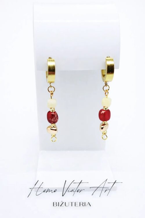 Kolczyki z hematytem, żółtym jaspisem i czerwonymi koralikami – złota stal chirurgiczna