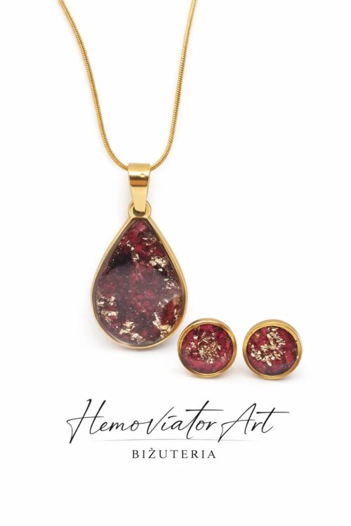 Komplet biżuterii z motywem czerwonej róży w żywicy – naszyjnik z zawieszką w kształcie kropli i kolczyki w złotej oprawie ze stali chirurgicznej, rękodzieło Homo Viator Art.